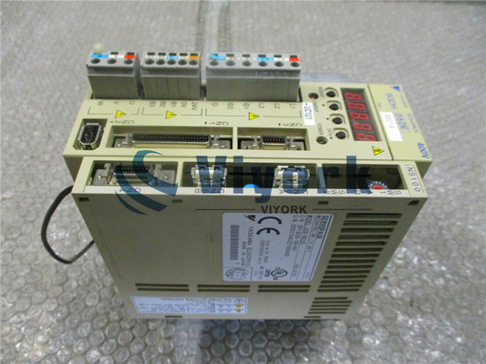 Yaskawa SGDH-05DE Industrial Servo Drive 50 / 60HZ 380-480VAC INPUT 2AMP