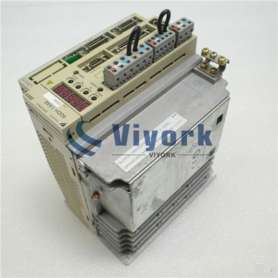 Yaskawa SGDH-15AE Industrial Servo Drive 50 / 60HZ 200 - 230VAC INPUT 9.5AMP